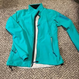 💕 ARCTERYX//TEAL SOFT SHELL JACKET